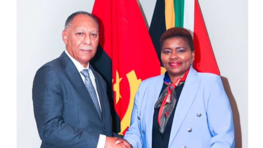 Embaixador Rui Xavier e a Chefe do Protocolo de Estado da África do Sul, Nonceba Losi